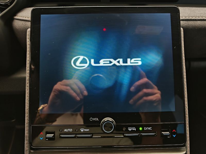 Lexus LBX COOL ADVANCED - fotka 18 z 42