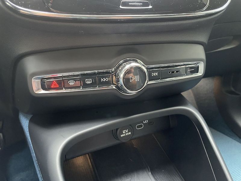 Volvo C40 Recharge Twin motor 82kWh - fotka 26 z 38