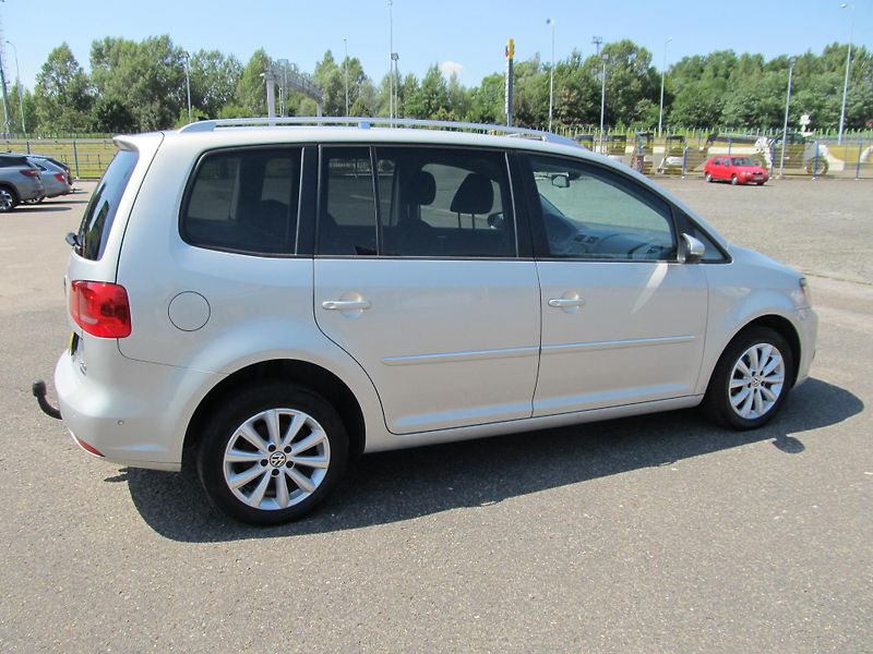 Volkswagen Touran (2011) 2.0TDI 7 míst  - fotka 12 z 60