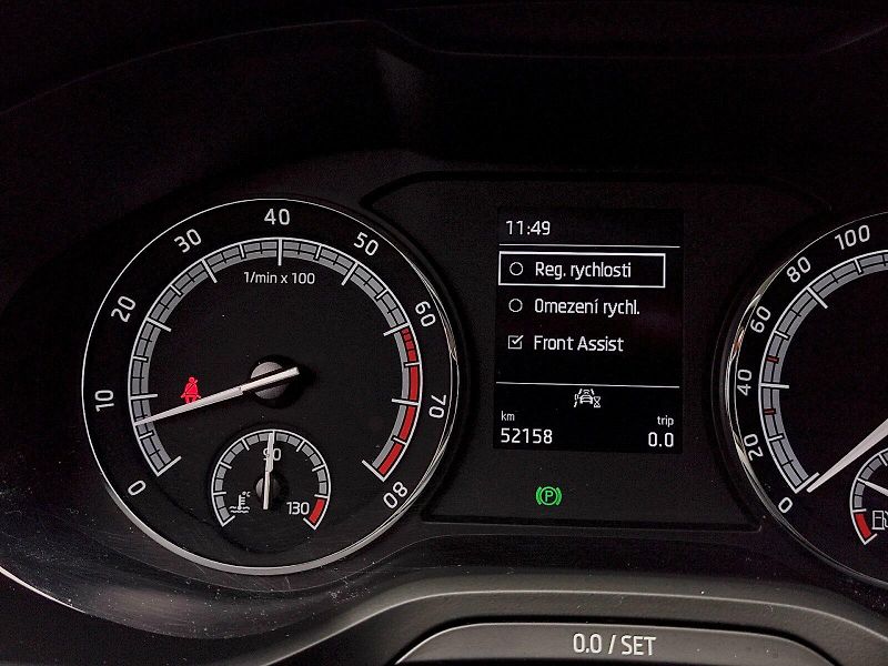 Škoda Karoq (2021) Active 1,5 Tsi - fotka 8 z 34