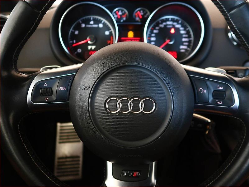 Audi TT (2007) 3.2, 4X4, Xenony - fotka 15 z 15