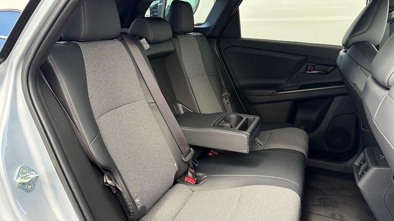 Toyota bZ4X Touring Style 74.7 kWh AWD - fotka 10 z 18