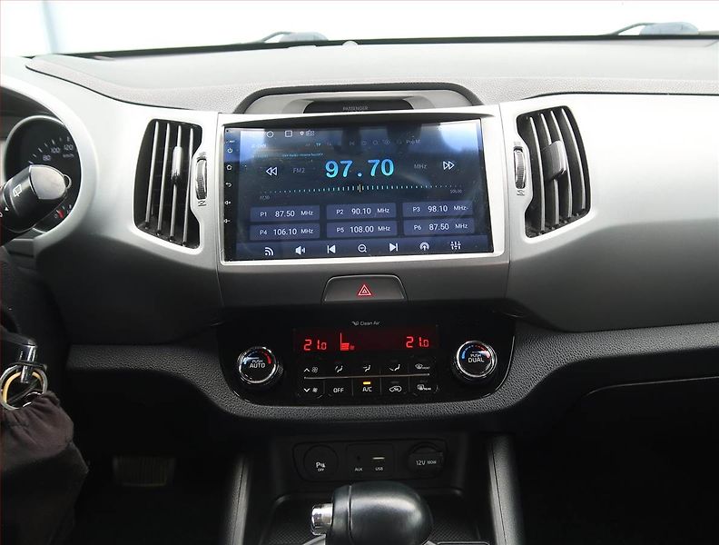 Kia Sportage (2015) 2.0 CRDi, 4X4, Automat - fotka 12 z 18