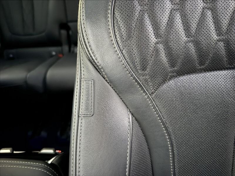 BMW X7 40d Msport X-drive - fotka 30 z 43