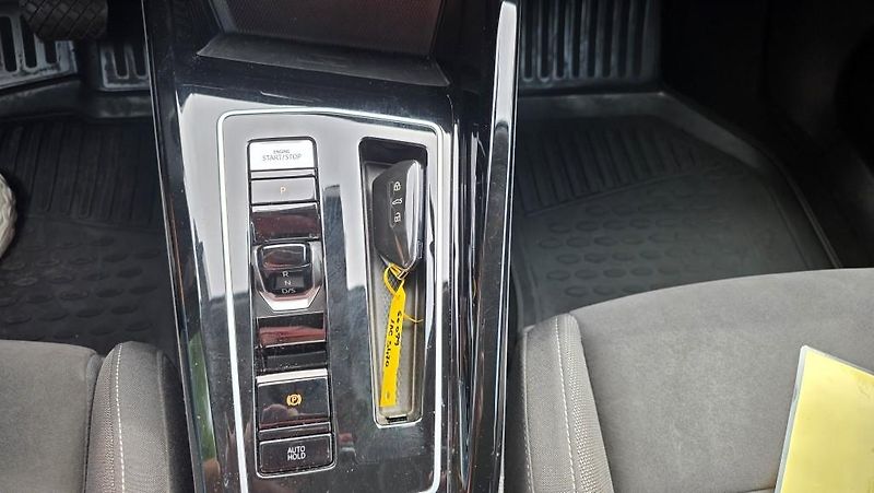 Volkswagen Golf (2024) 2.0 TDI 110kW DSG7 Style TZ - fotka 32 z 35