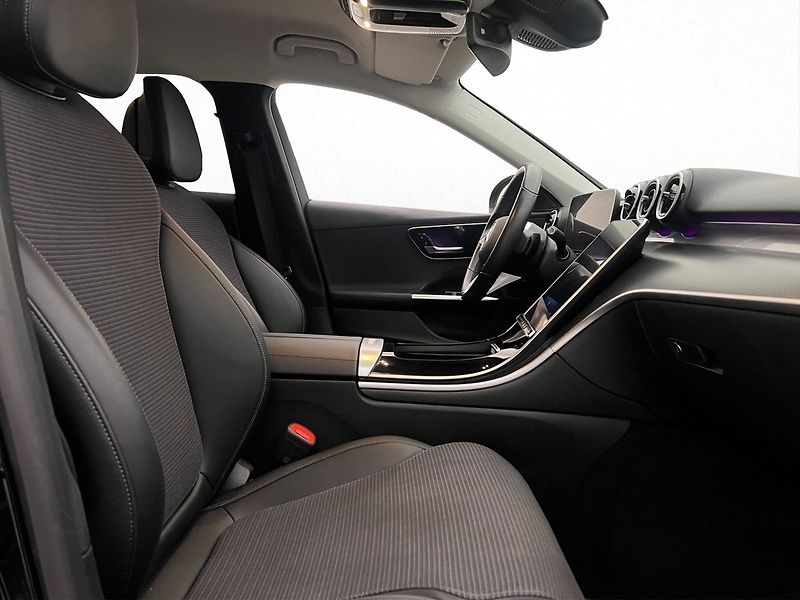Mercedes-Benz Třídy C 300e Avantgarde Kamera Tažné - fotka 22 z 32