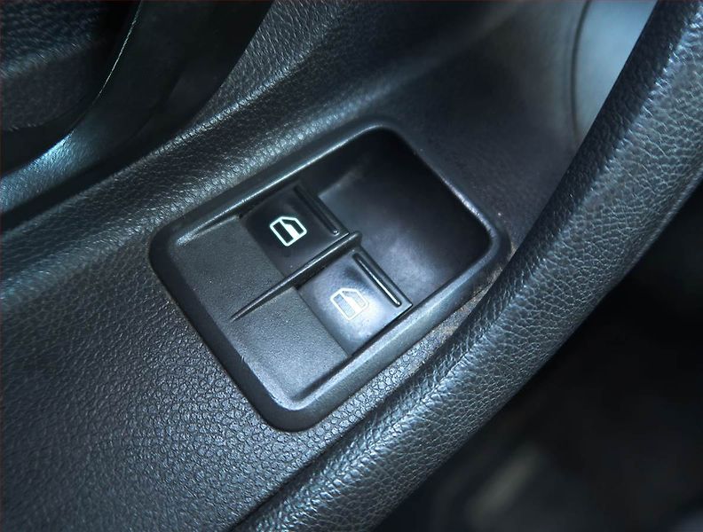 Škoda Fabia (2010) Sportline 1.6 TDI - fotka 14 z 14