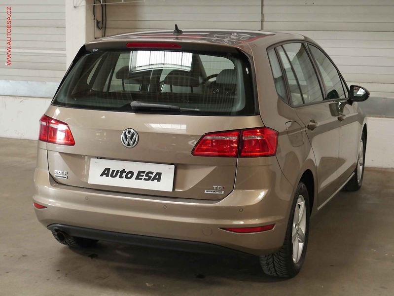 Volkswagen Golf Sportsvan (2015) 1.6. TDI, DSG - fotka 6 z 20
