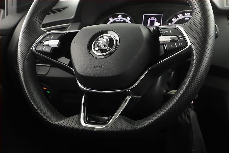 Škoda Fabia (2022) Ambition 1.0 TSI, Serv.kniha - fotka 12 z 13
