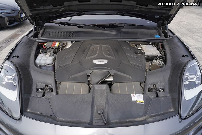 Porsche Cayenne Coupé E-Hybrid/ČR/1.MAJ/3.0 25 - fotka 16 z 16
