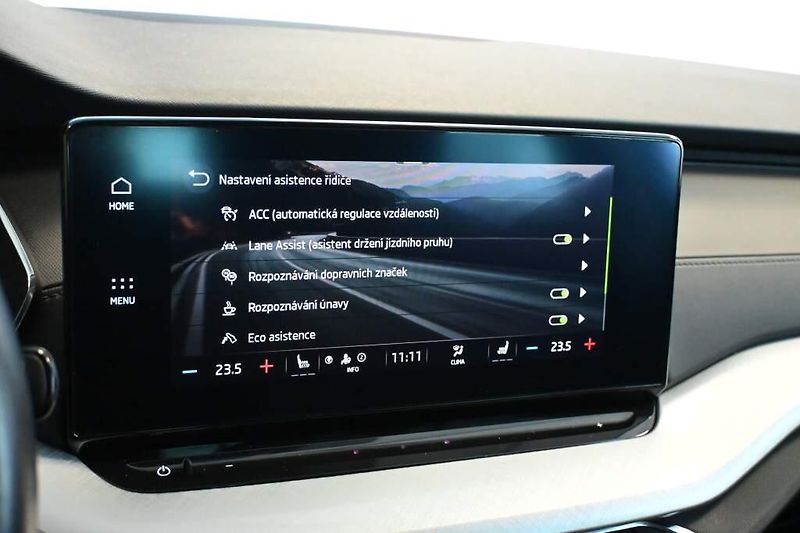 Škoda Octavia (2022) 2.0 4x4 DSG LED TOUR Virtual T - fotka 21 z 39