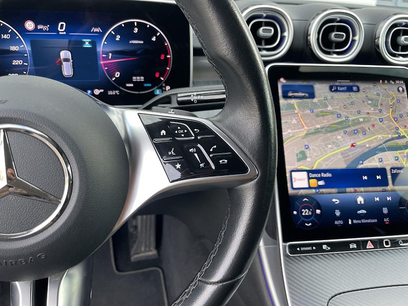 Mercedes-Benz Třídy C 220d 4Matic - fotka 26 z 35