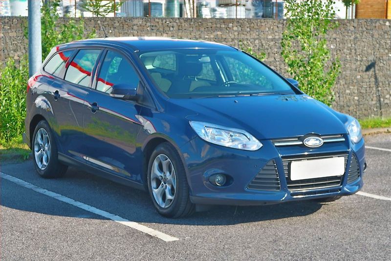 Ford Focus (2011) 1.6 TDCi, po STK, Tažné - fotografie inzerátu