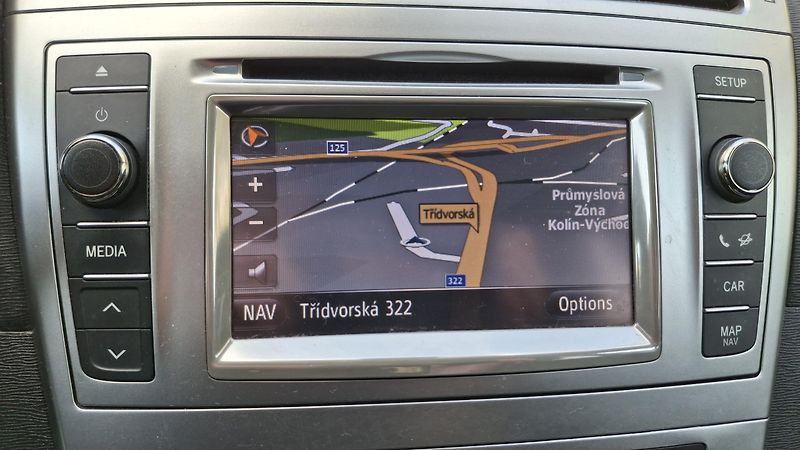 Toyota Avensis 1.8 VVT-I Rezervace - fotka 24 z 30