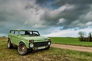 Lada Niva v rat rod úpravě.