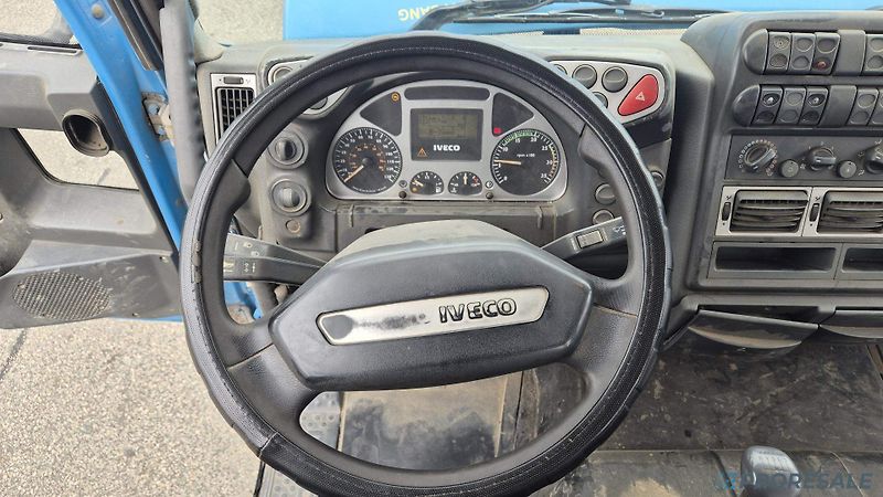 Iveco ML180E28 E3 + jeřáb HIAB - fotka 6 z 11