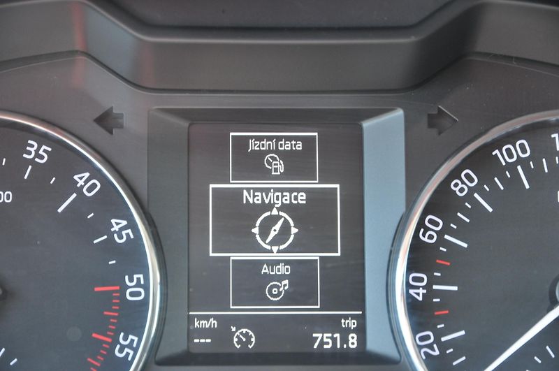 Škoda Octavia III 2.0TDi 110kW KOMBI Automat - fotka 19 z 23