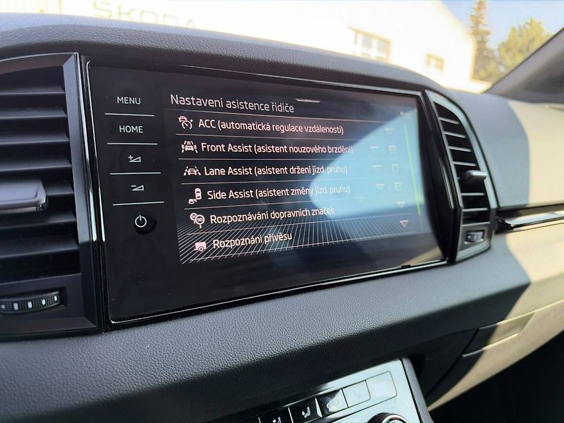 Škoda Karoq SportLine Exclusive 2,0 TDI 11 - fotka 23 z 35