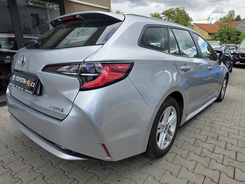Toyota Corolla (2022) 1.8-HYBRID-KAMERA-AUT.KLIMA - fotka 11 z 19