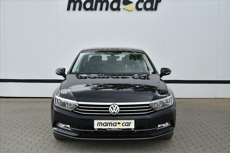 Volkswagen Passat 2.0TDi 110kW DSG LED HIGHLINE - fotka 2 z 27
