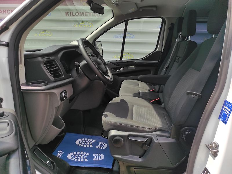 Ford Transit Custom 2.0EcoBlue mHev, L2, 6 míst,TZ - fotka 8 z 42
