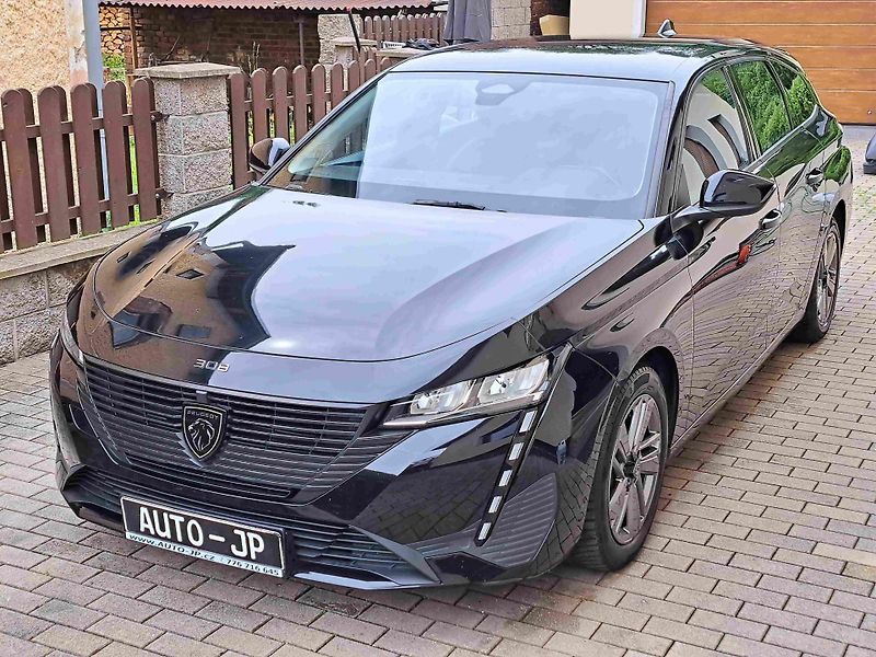 Peugeot 308 (2022) 1,2 PT EAT8 LED ALLURE - fotka 6 z 18
