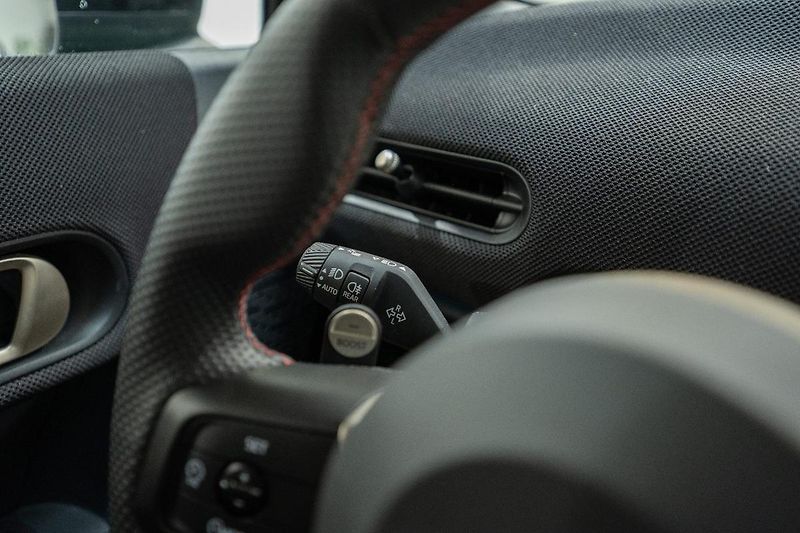 Mini Cooper JCW 2.0 170 kW - fotka 15 z 30