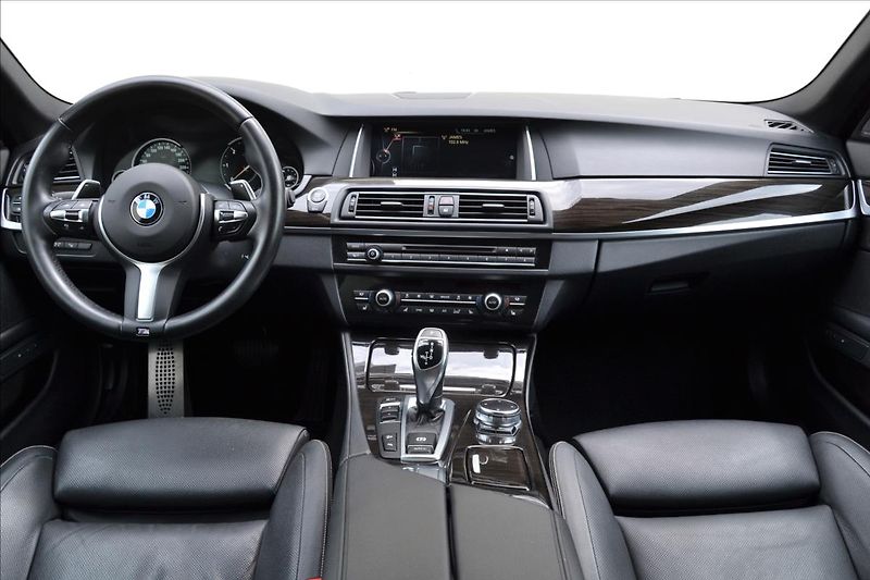 BMW Řada 5 530xd M/TOP-VÝB/DPH/CZ - fotka 20 z 40