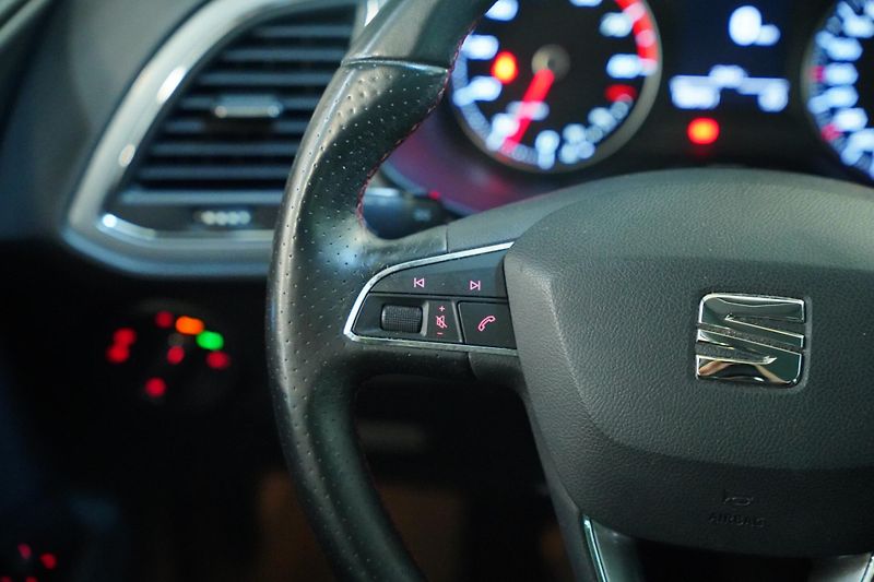 Seat Leon - fotka 16 z 26