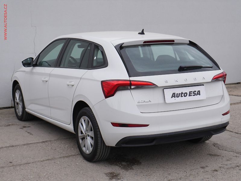 Škoda Scala (2022) 1.0 TSi, ČR, Ambition, DSG - fotka 4 z 16