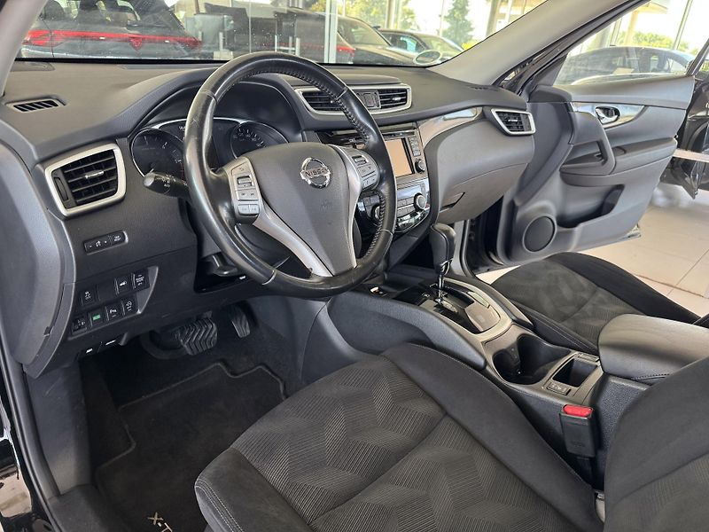 Nissan X-Trail 1,6dCi 96kW*AUT*360kam*Panoram - fotka 11 z 35
