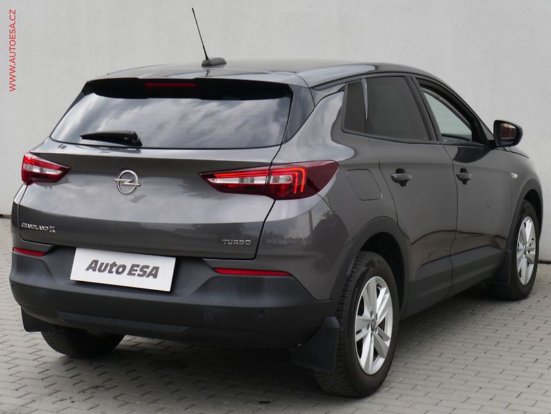 Opel Grandland X (2018) 1.2 T, ČR, AC, tempo, park - fotka 4 z 19