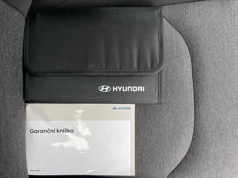 Hyundai i30 1,5 T-GDI AT7 Combi Smart PDC - fotka 18 z 23