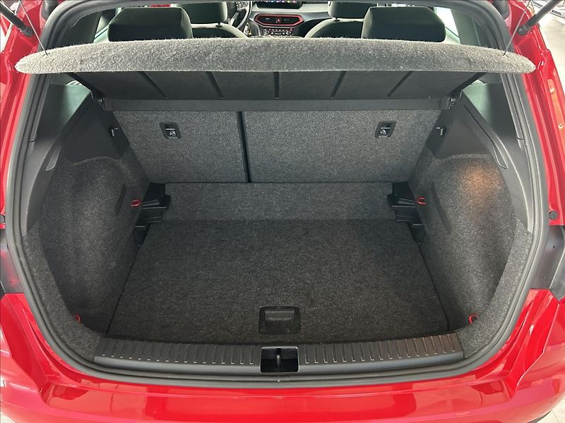 Seat Arona 1,0   TSI 85kW,FR,SERVISKA,1.M - fotka 25 z 26