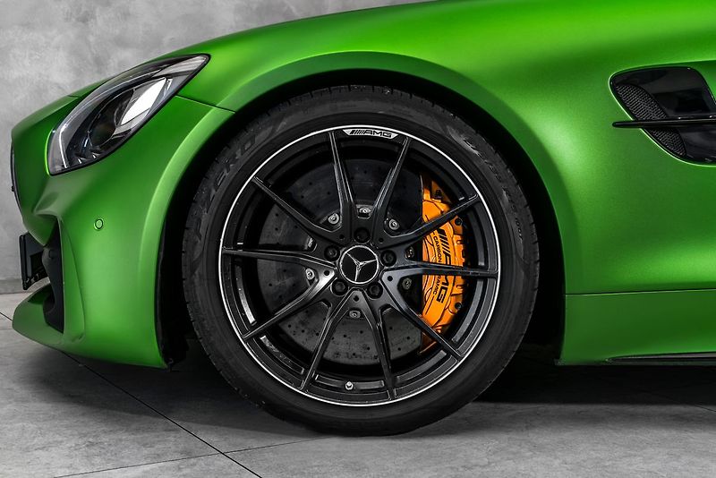 Mercedes-Benz AMG GT Keramiky, performance, kamera - fotka 2 z 27
