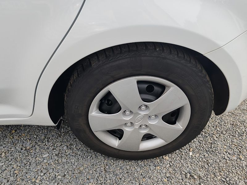 Kia Ceed 1.4 - fotka 15 z 26