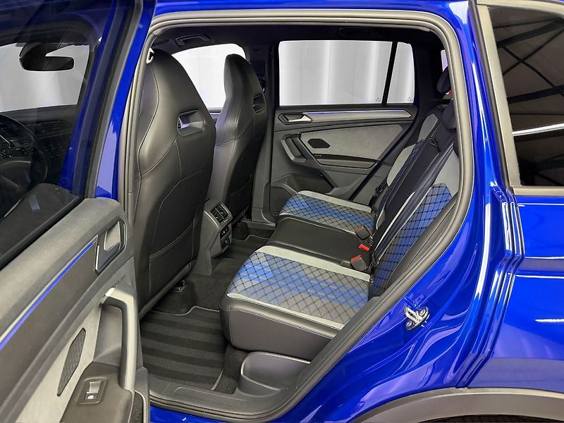 Volkswagen Tiguan 2.0 TSI 235 KW R-LINE, DSG, 4M - fotka 11 z 23