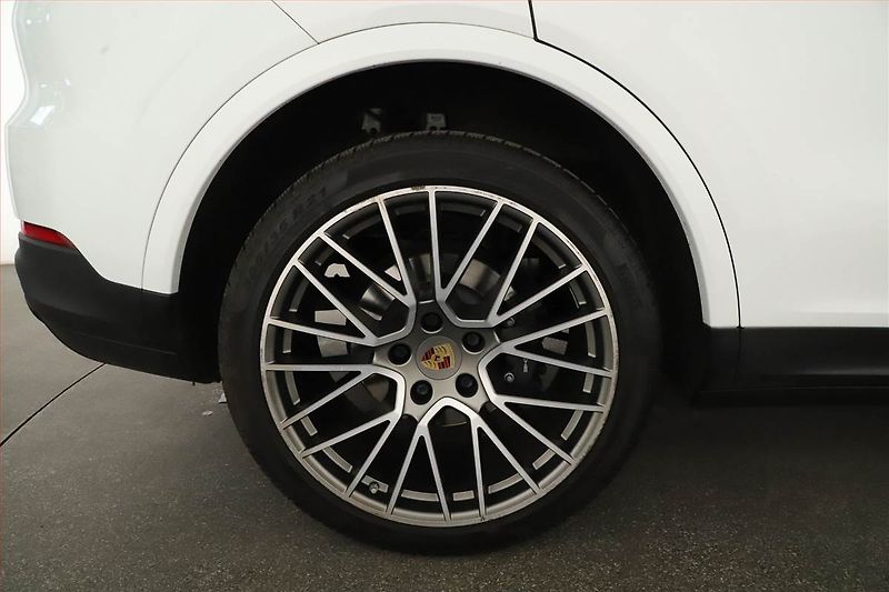 Porsche Cayenne (2022) V6 - fotka 12 z 18