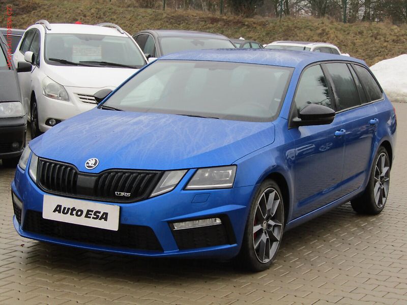 Škoda Octavia (2018) 2.0 TSI, ČR, RS, AT, navi - fotka 3 z 21
