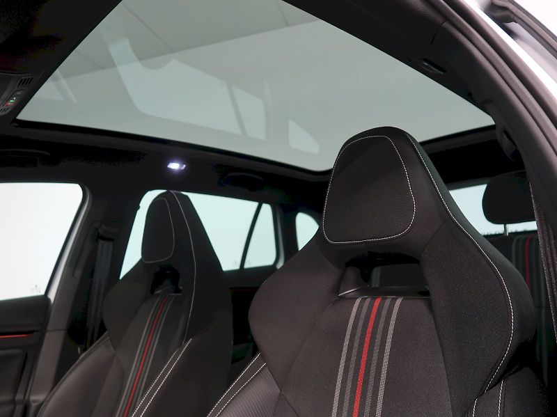 Škoda Scala (2025) MONTE CARLO 1.0TSI 85KW DSG - fotka 15 z 40