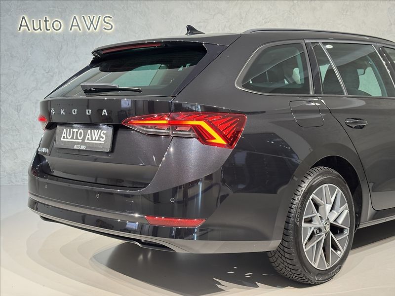 Škoda Octavia 2,0 TDi  DSG Tour Virtual LED - fotka 11 z 45