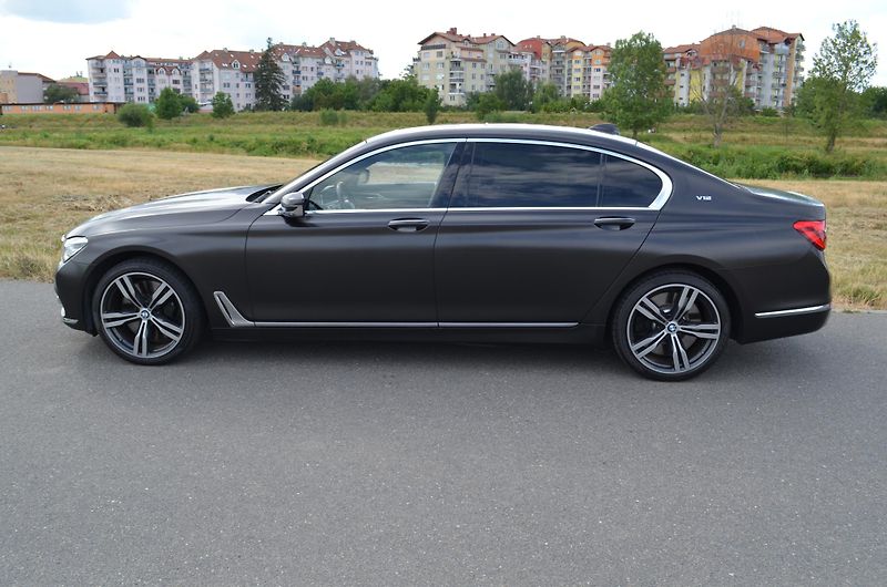 BMW Řada 7 (2017) 760Li ,6.6 /448kW,xDrive,V12 - fotka 2 z 31