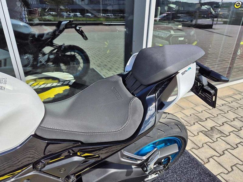 CFMOTO (2026) 675 SR-R - SKLADEM - fotka 15 z 43