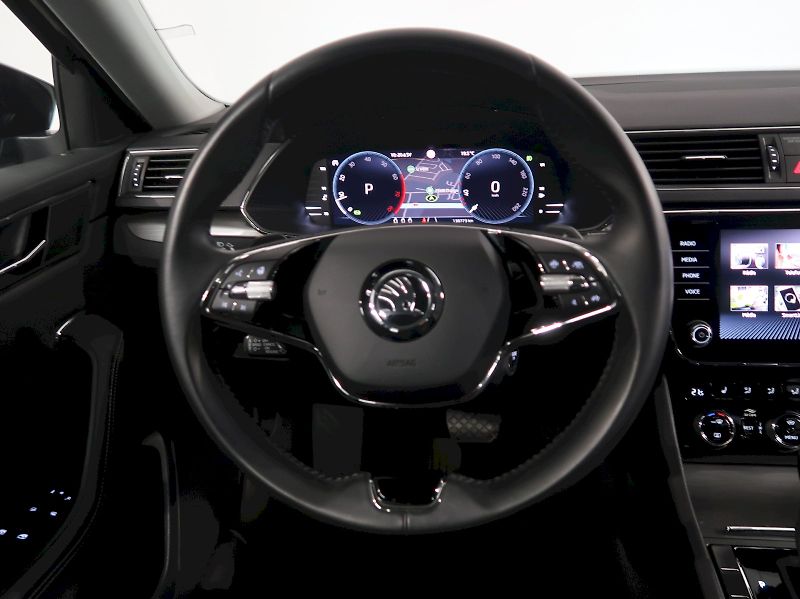 Škoda Superb (2022) STYLE 2.0TSI 140KW DSG - fotka 17 z 40