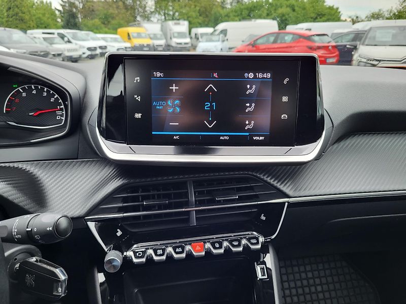 Peugeot 2008 1.5 BlueHDi 102k ACTIVE *ČR - fotka 12 z 46