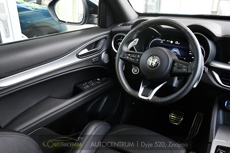 Alfa Romeo Stelvio 2.0 Turbo 16V 206kW Veloce Q4 - fotka 21 z 53