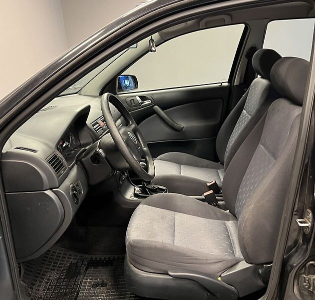 Škoda Octavia 1,9 TDI Tour - fotka 6 z 13