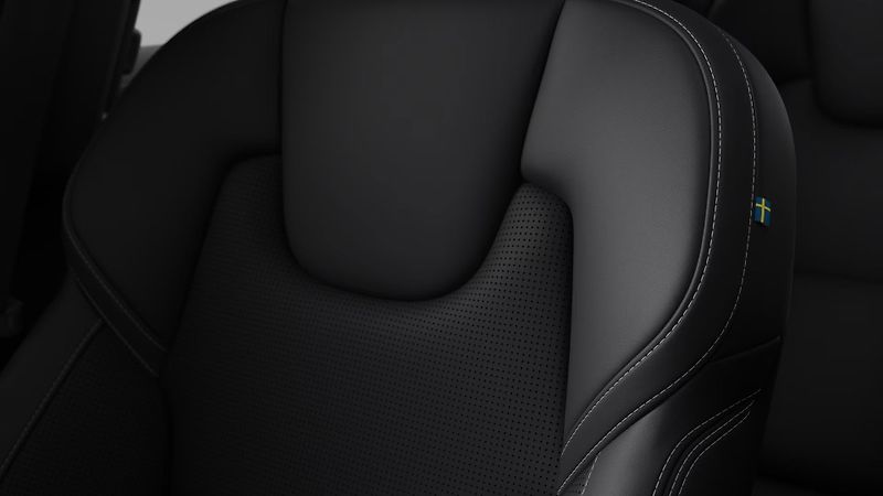 Volvo XC60 (2026) Black Edition Plus T6,360°KAM. - fotka 10 z 10