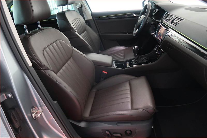 Škoda Superb (2015) Laurin&Klement 2.0 TDI - fotka 9 z 22