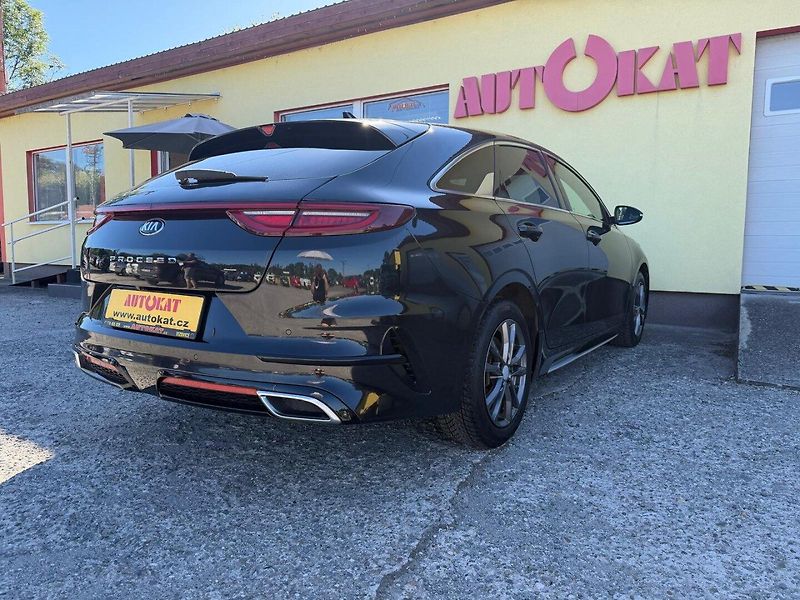 Kia Ceed (2019) 1.4T-GDI/GT-LINE/1MAJ/ČR/DPH - fotka 3 z 36